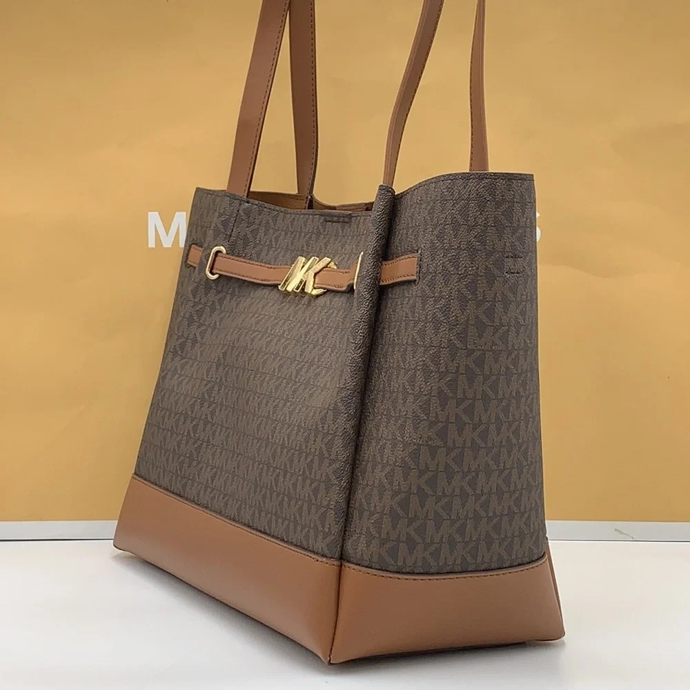 MICHAEL KORS REED  Large BELTED Logo Tote Bag BROWN SIGNATURE COLOR